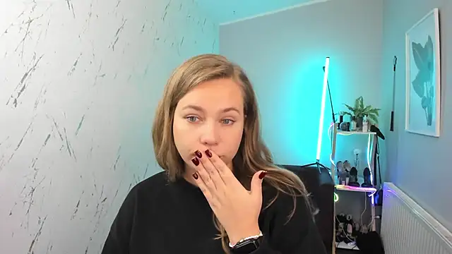 holly xglam online show from 10/06/25, 04:59