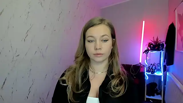 holly xglam online show from 01/13/26, 09:09