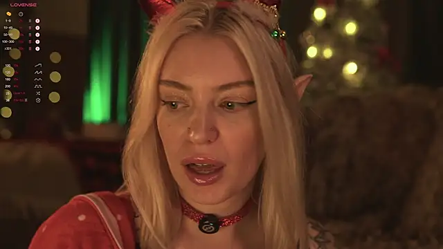 LinaKinky online show from 12/25/24, 11:54