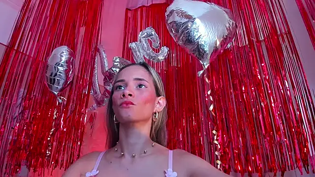 SkiinnyAna online show from 02/15/25, 07:28