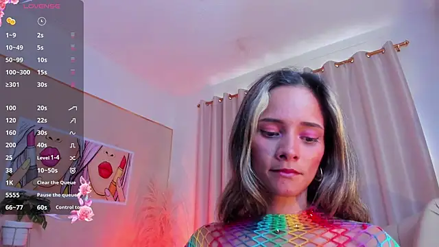 SkiinnyAna online show from 02/24/25, 07:41