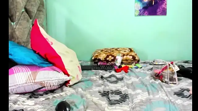 Evilmichellts1 online show from 09/30/25, 03:33