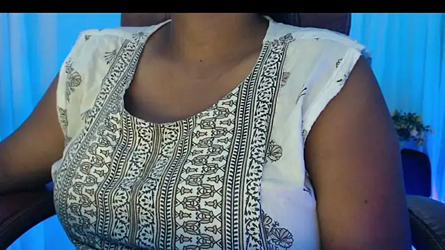 Prita07 online show from 03/19/25, 04:57