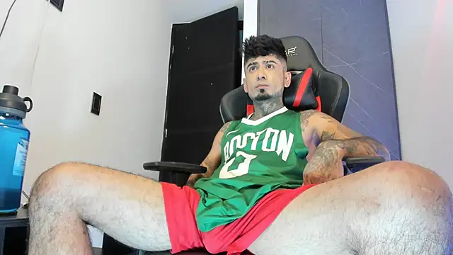 Snapshot of sergiio_mesa27 chatting on 03/01/25, 11:37 sergiio mesa27 online show from 03/01/25, 11:37