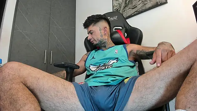 Snapshot of sergiio_mesa27 chatting on 09/14/25, 12:10 sergiio mesa27 online show from 09/14/25, 12:10