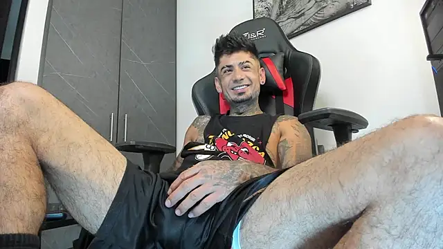 Snapshot of sergiio_mesa27 chatting on 09/25/25, 03:49 sergiio mesa27 online show from 09/25/25, 03:49