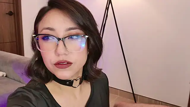 Snapshot of Hot_Couple666 chatting on 11/19/25, 05:35 Hot Couple666 online show from 11/19/25, 05:35