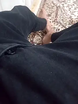 Snapshot of Kurtsikici@xh chatting on 10/25/25, 01:02 Kurtsikicixh online show from 10/25/25, 01:02