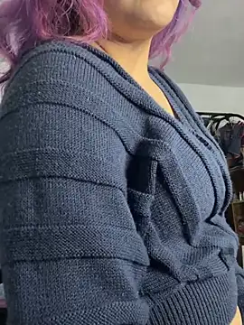 Snapshot of PurpleHaze17 chatting on 12/13/24, 04:05 PurpleHaze17 online show from 12/13/24, 04:05