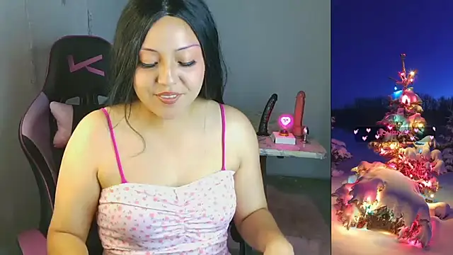 Snapshot of PurpleHaze17 chatting on 12/15/25, 02:27 PurpleHaze17 online show from 12/15/25, 02:27