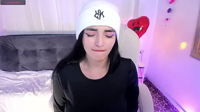 miel gomez online show from 02/25/25, 11:11