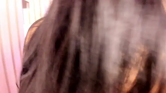 Snapshot of miel_gomez chatting on 05/23/26, 10:19 miel gomez online show from 05/23/26, 10:19