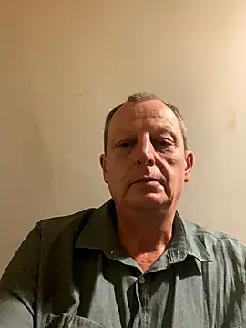 Snapshot of chubbybear2cum chatting on 09/08/25, 08:30 chubbybear2cum online show from 09/08/25, 08:30