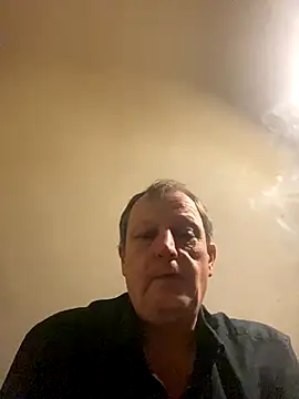 Snapshot of chubbybear2cum chatting on 11/22/25, 05:17 chubbybear2cum online show from 11/22/25, 05:17