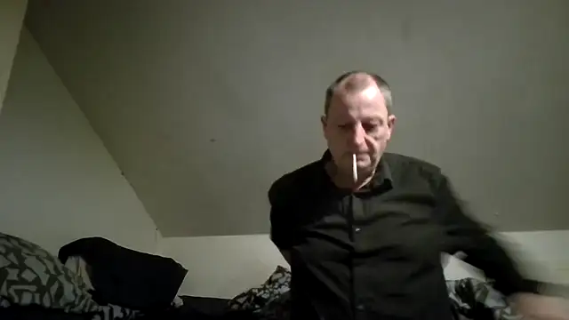 Snapshot of chubbybear2cum chatting on 12/04/25, 05:28 chubbybear2cum online show from 12/04/25, 05:28