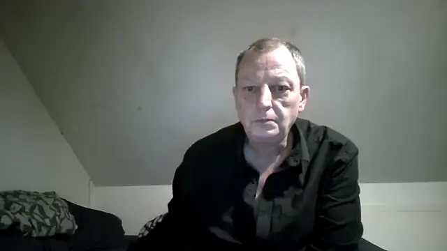 Snapshot of chubbybear2cum chatting on 12/14/25, 07:58 chubbybear2cum online show from 12/14/25, 07:58