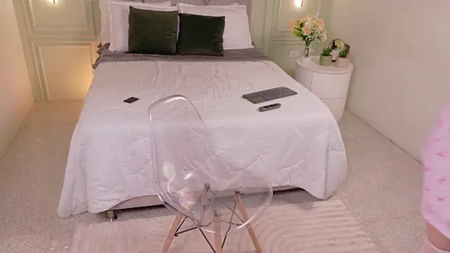  Miss Kimm online show from 04/13/26, 12:43