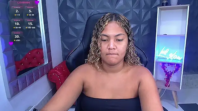 Snapshot of Cristal_War chatting on 02/16/26, 11:23 Cristal War online show from 02/16/26, 11:23