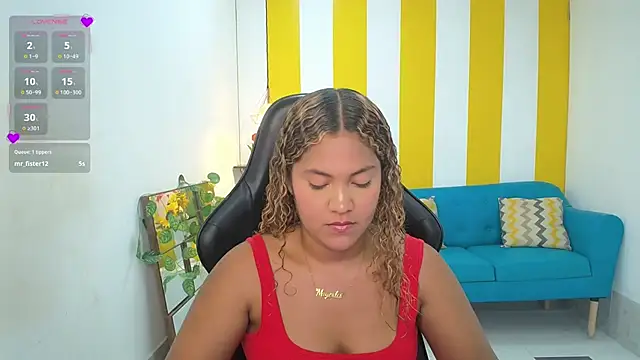 Snapshot of Cristal_War chatting on 02/25/26, 10:52 Cristal War online show from 02/25/26, 10:52