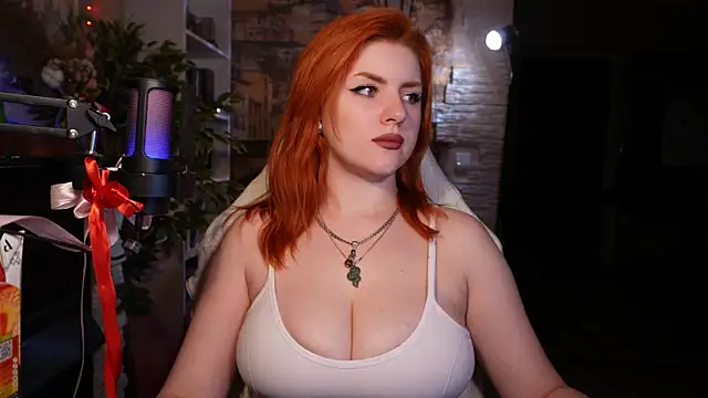 Chriss Fox online show from 02/18/25, 03:10