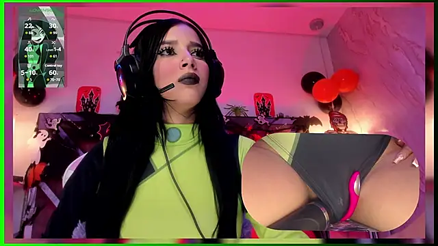 SweetieCloe  online show from 10/27/25, 09:41