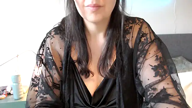 Ella Next Door online show from 03/12/25, 06:51