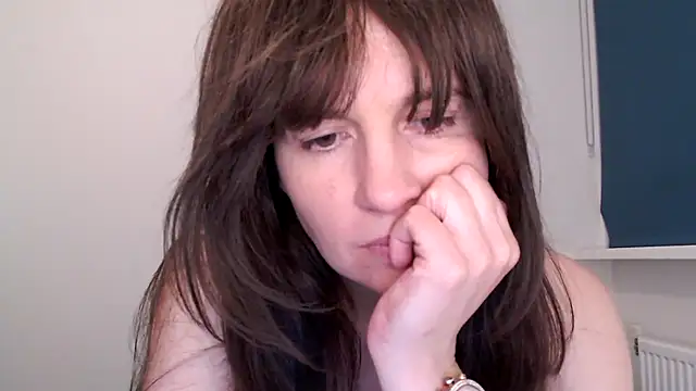 Ella Next Door online show from 02/11/26, 09:31