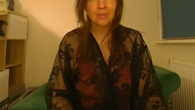 Ella Next Door online show from 05/17/26, 10:28