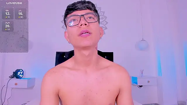 CodyTwink online show from 10/01/25, 01:28