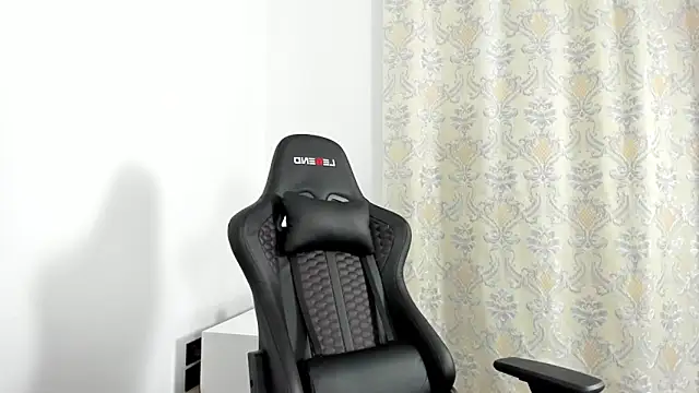 Snapshot of Sweet-bb chatting on 09/17/25, 07:15 Sweet-bb online show from 09/17/25, 07:15