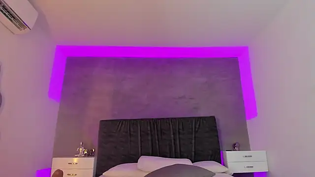 jasminehill  online show from 03/08/25, 09:18