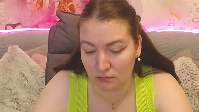 Snapshot of Nataly_cute chatting on 06/24/26, 07:13 Nataly cute online show from 06/24/26, 07:13