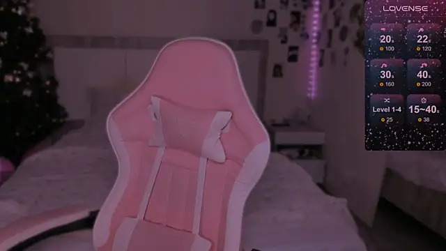 CoddleWeeper  online show from 12/04/24, 09:18