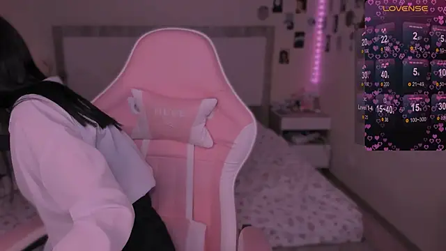 CoddleWeeper  online show from 12/30/24, 10:32