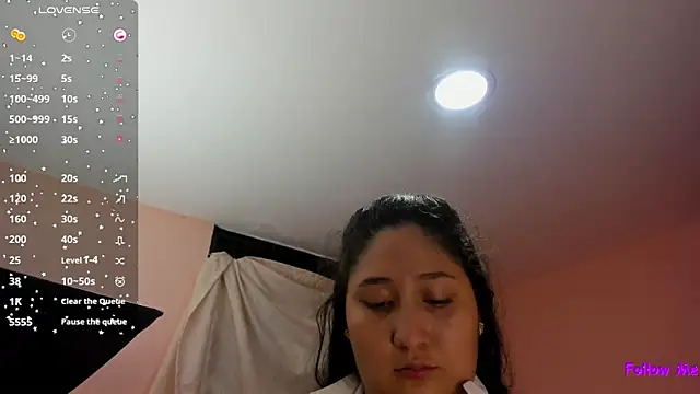 cherrycurvyyy online show from 12/17/25, 07:09