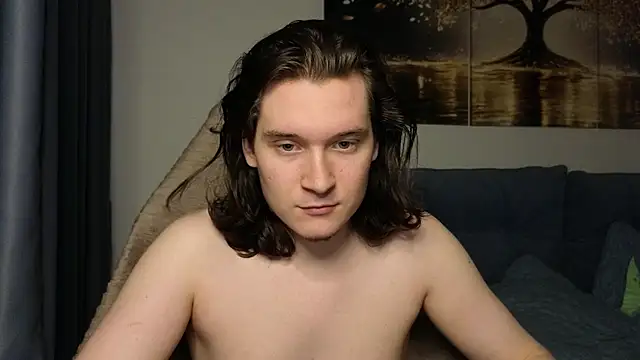 MoreRealAlex online show from 05/19/26, 05:52