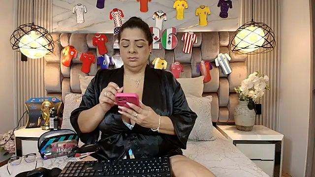 Snapshot of JenSexy_ chatting on 07/13/26, 01:03 JenSexy online show from 07/13/26, 01:03