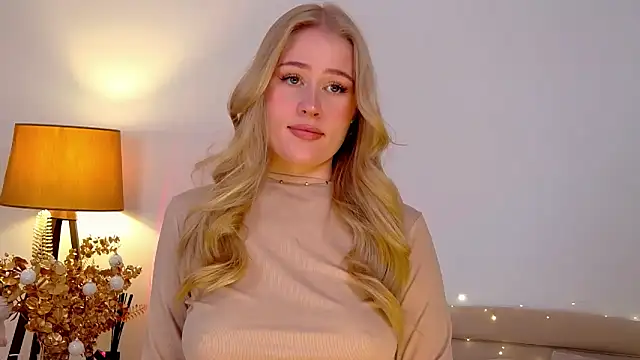 Snapshot of JuliaJaee chatting on 01/13/25, 07:10 JuliaJaee online show from 01/13/25, 07:10