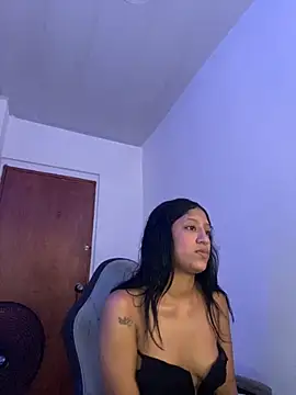 Boypolla11 online show from 11/21/25, 03:33