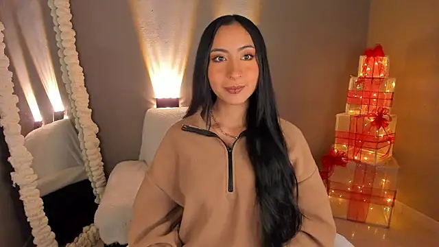 Snapshot of amber_curly chatting on 12/12/24, 04:32 amber curly online show from 12/12/24, 04:32