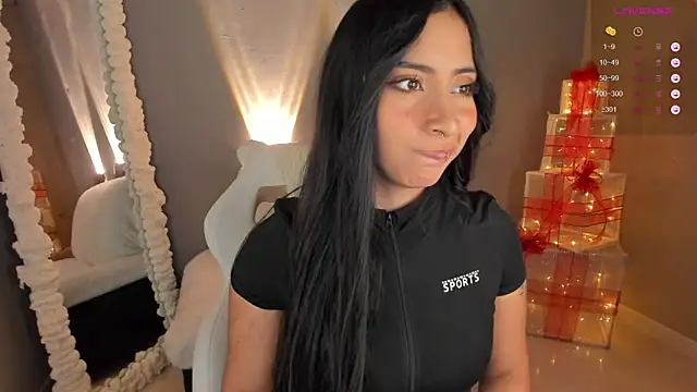 Snapshot of amber_curly chatting on 12/13/24, 09:20 amber curly online show from 12/13/24, 09:20