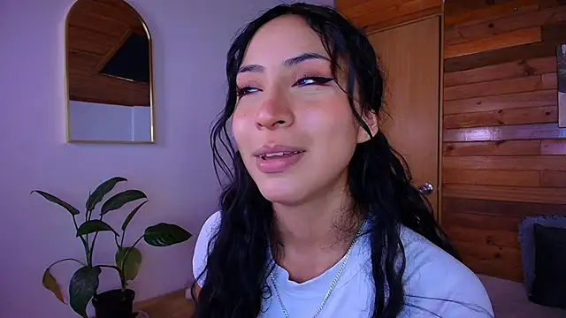 amber curly online show from 05/29/26, 05:55