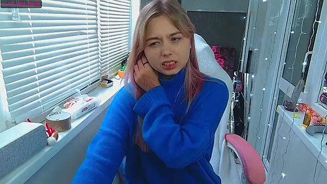 Olivka Grr online show from 12/14/24, 07:40