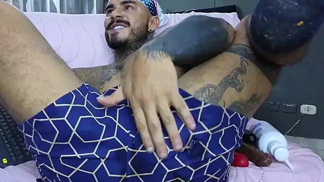 john cartter1 online show from 01/28/25, 02:10