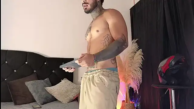 john cartter1 online show from 11/04/25, 11:09