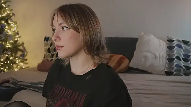 kris69kiss online show from 12/18/25, 02:45