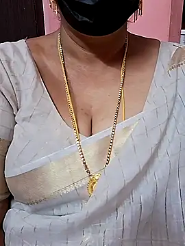 ananya956 online show from 10/03/25, 10:29