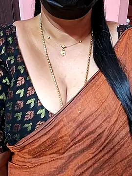 ananya956 online show from 10/18/25, 03:09