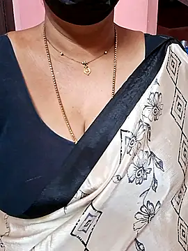 ananya956 online show from 11/13/25, 09:36