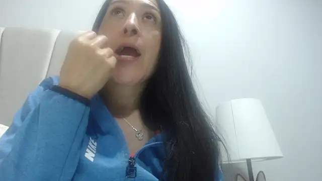 naughthyany16 online show from 01/05/26, 08:01